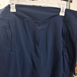 Athleta sized 18 Navy Blue Athletic Skort with Pockets